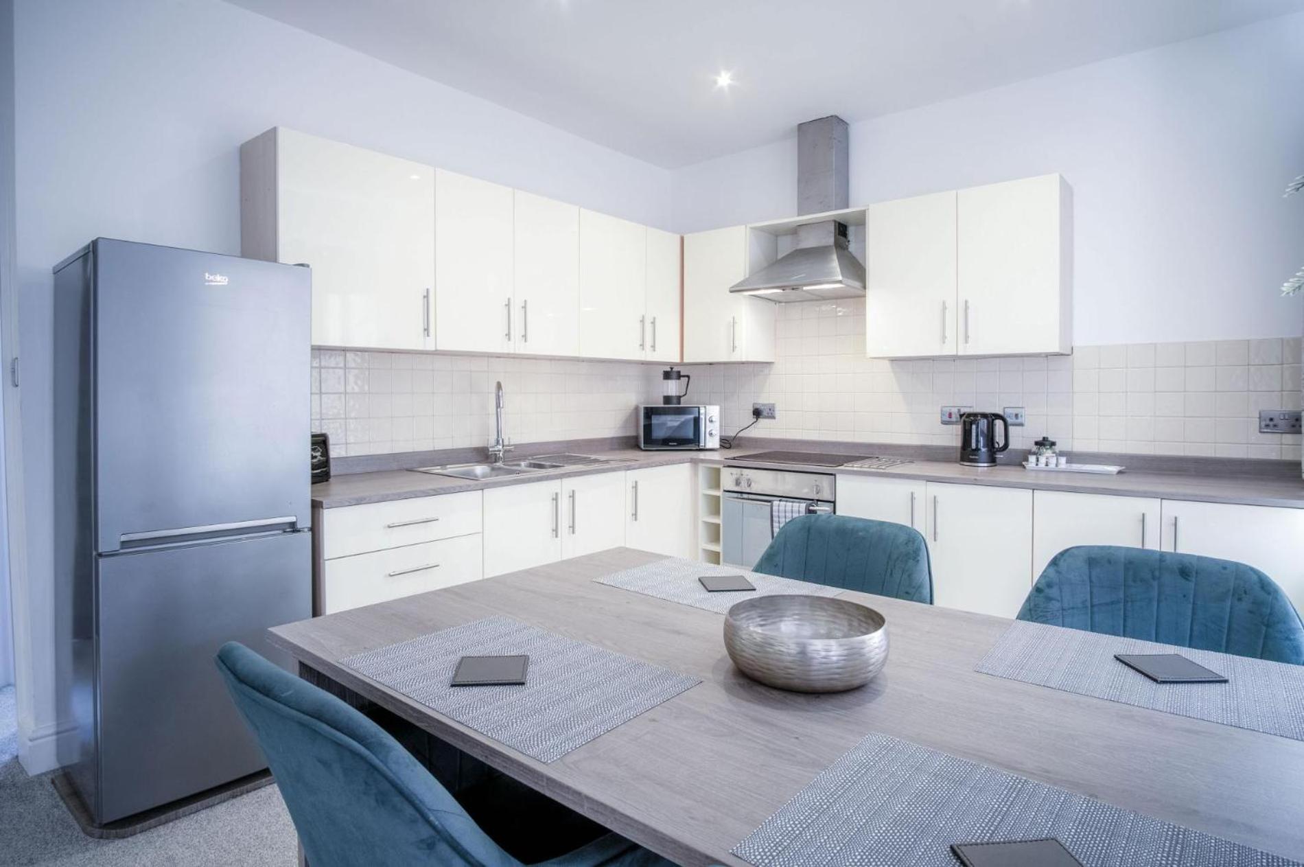 The Penthouse - 1 Bedroom Apartment - Ocean Breeze Port Eynon Buitenkant foto