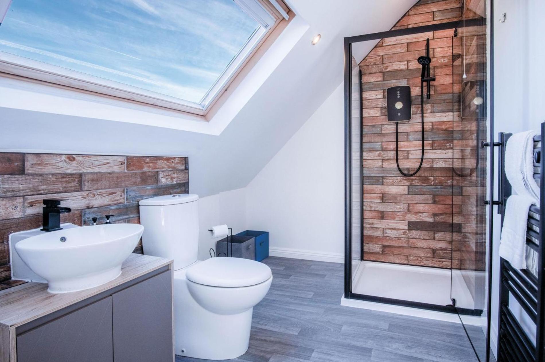 The Penthouse - 1 Bedroom Apartment - Ocean Breeze Port Eynon Buitenkant foto