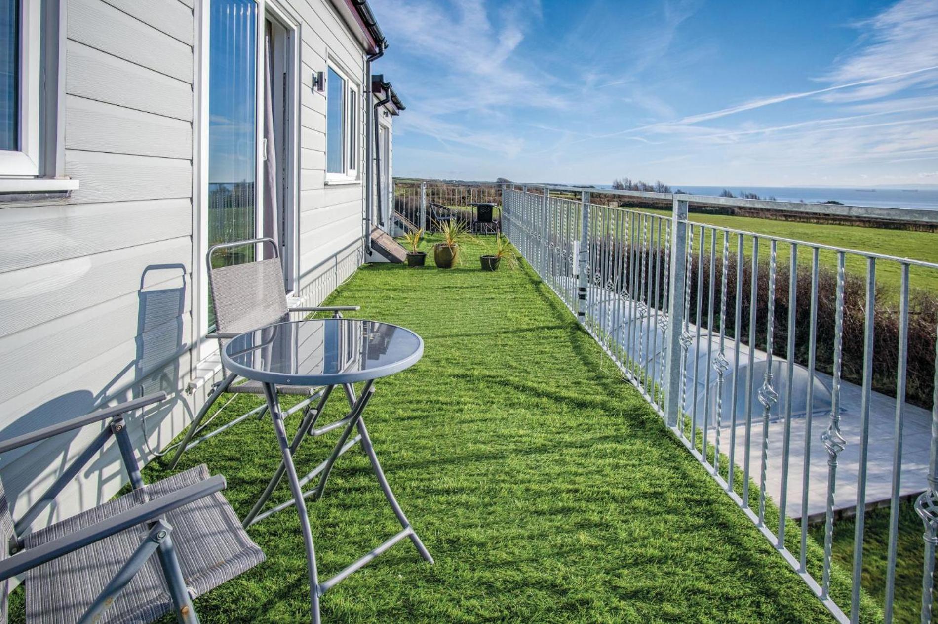 The Penthouse - 1 Bedroom Apartment - Ocean Breeze Port Eynon Buitenkant foto